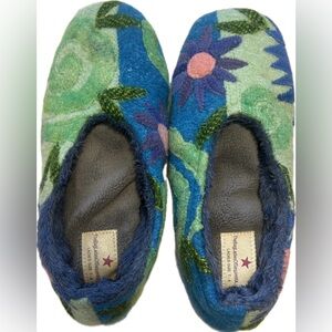 The Bag Ladies of Sequim Wa Size 7 Handmade Up-cycled Slippers
